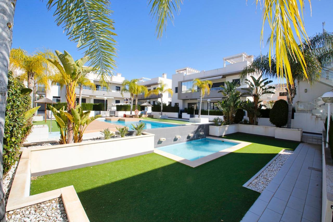 Fantastic Home With Ac, Pool And Bbq Rojales Eksteriør billede
