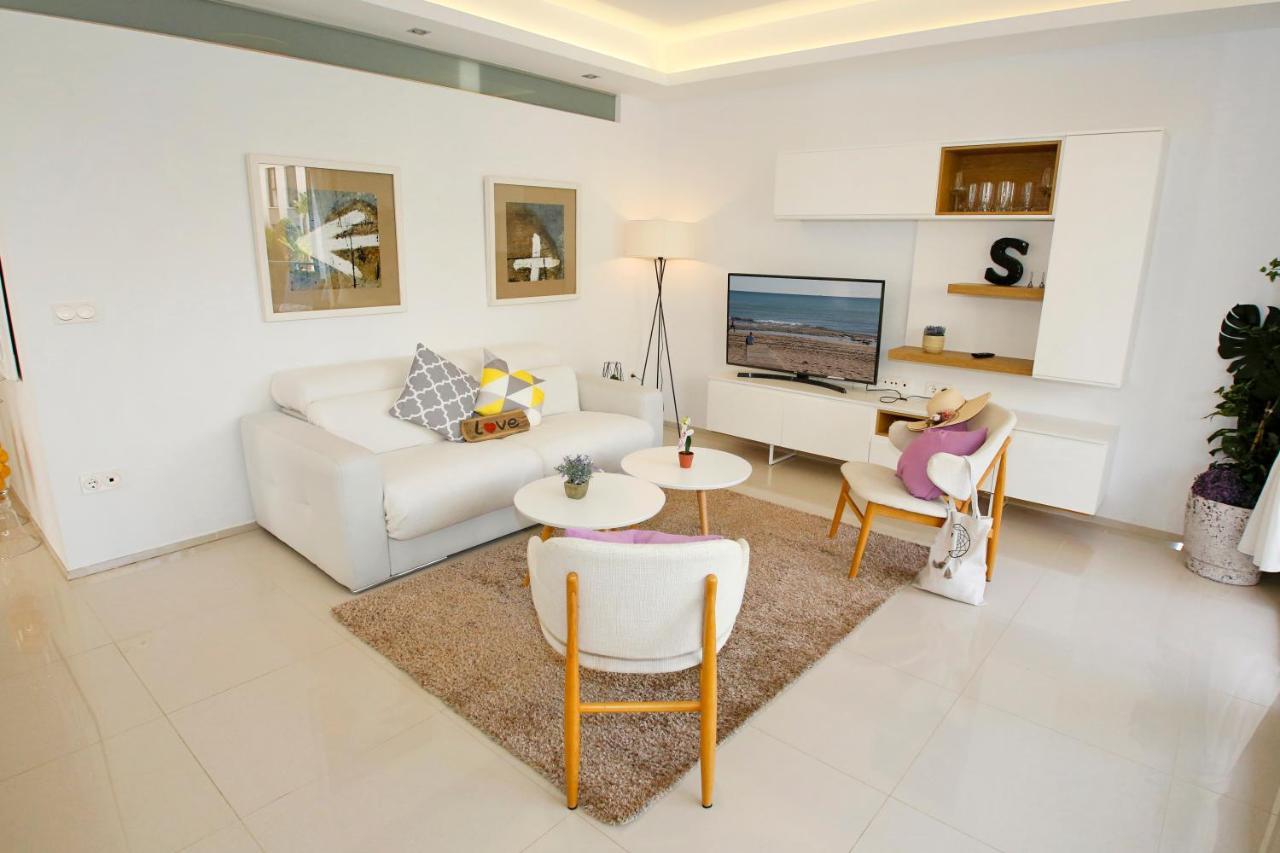 Fantastic Home With Ac, Pool And Bbq Rojales Eksteriør billede