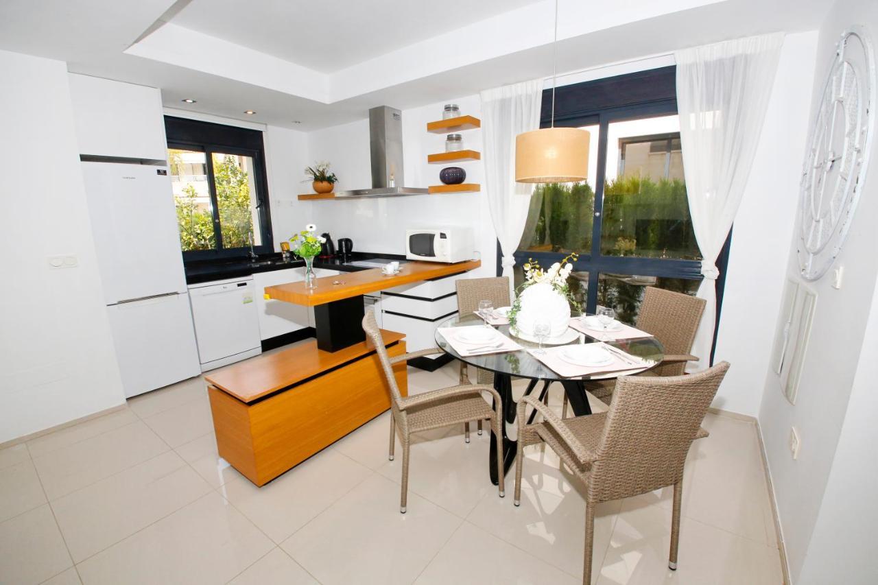 Fantastic Home With Ac, Pool And Bbq Rojales Eksteriør billede