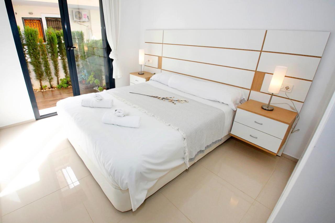 Fantastic Home With Ac, Pool And Bbq Rojales Eksteriør billede