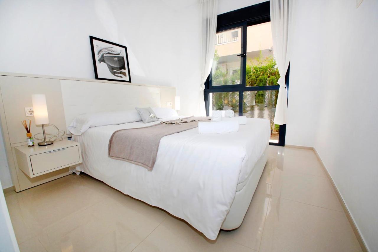 Fantastic Home With Ac, Pool And Bbq Rojales Eksteriør billede
